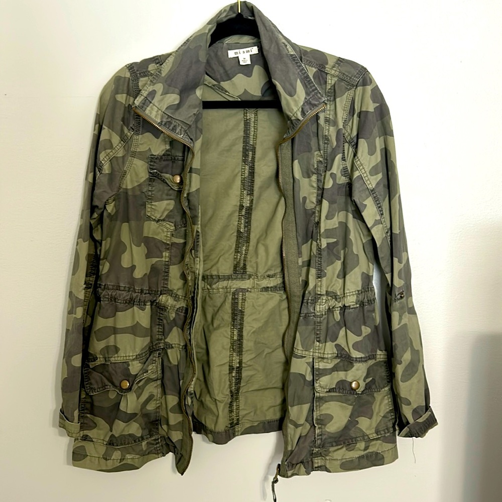 Green camo Jacket light weight